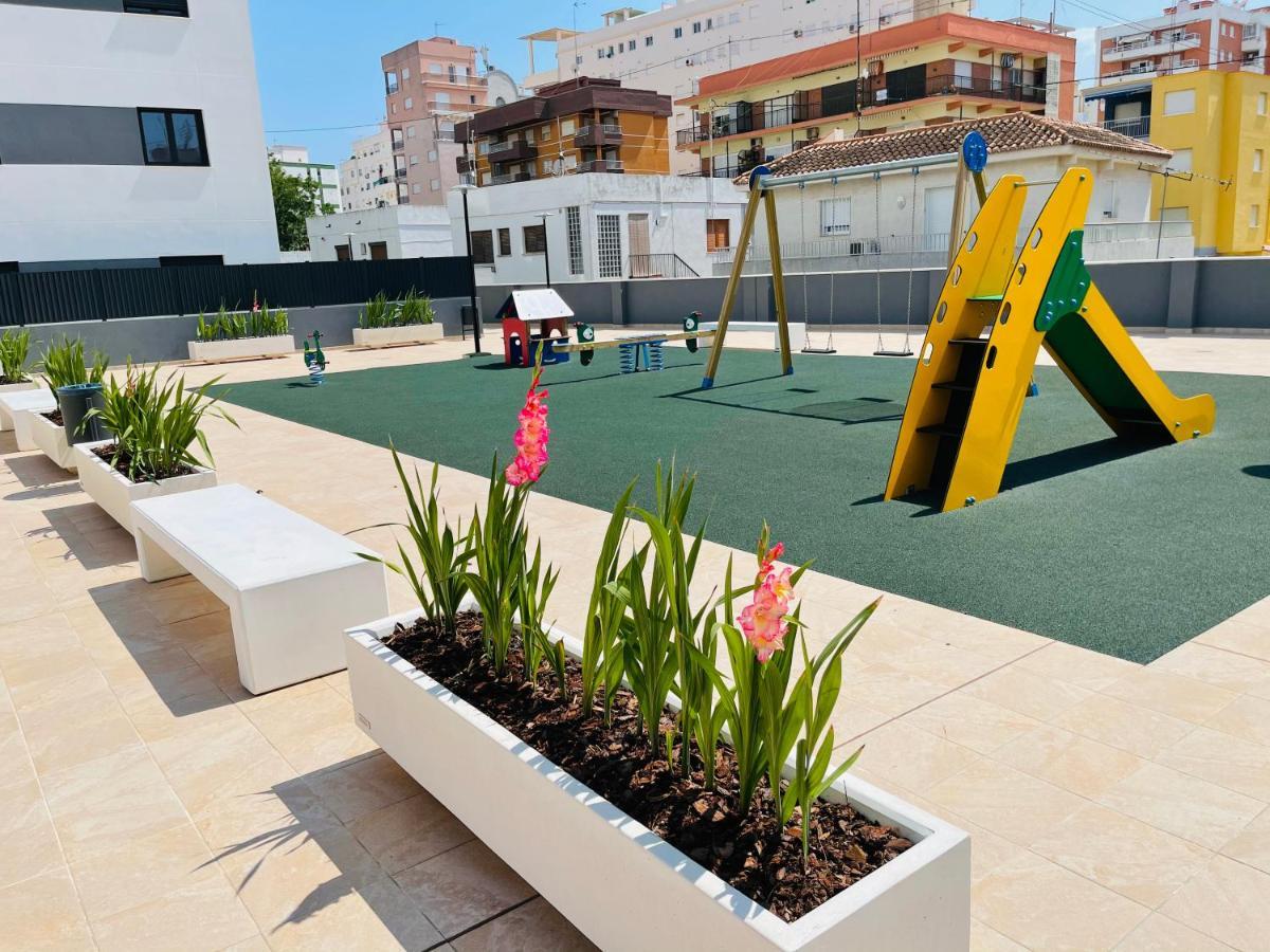 Apartamento nuevo junto al mar con plaza de garaje!! Playa de Gandía Exterior foto